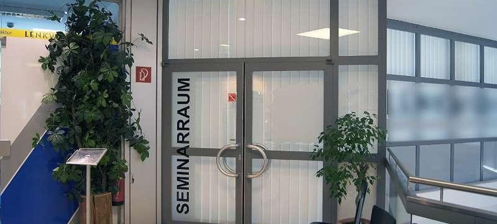 809_28827719 809_28827719