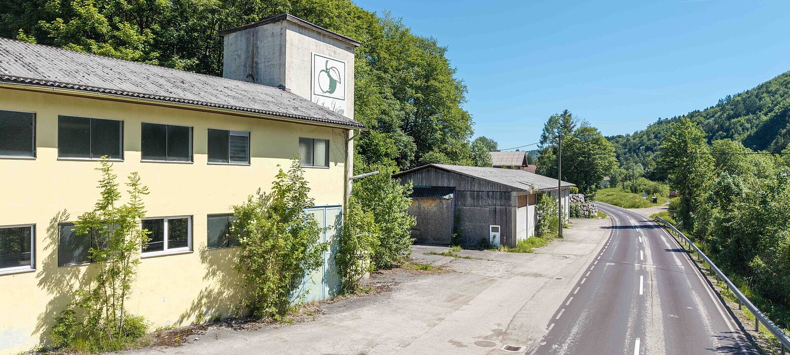Produktion und Lagerhalle Produktion und Lagerhalle