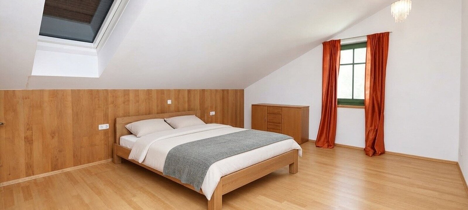 Schlafzimmer OG