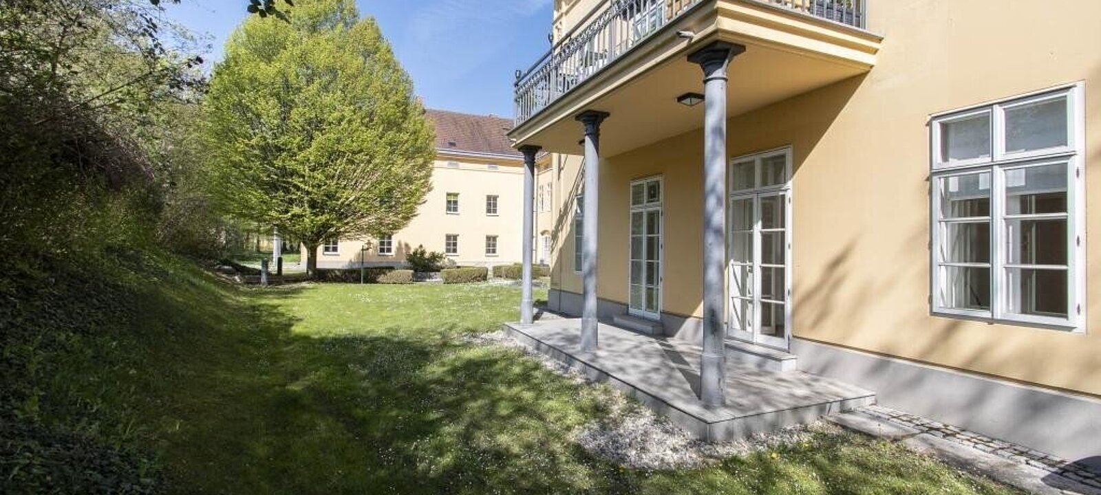 Terrasse & Garten (Büro 3 + 4)