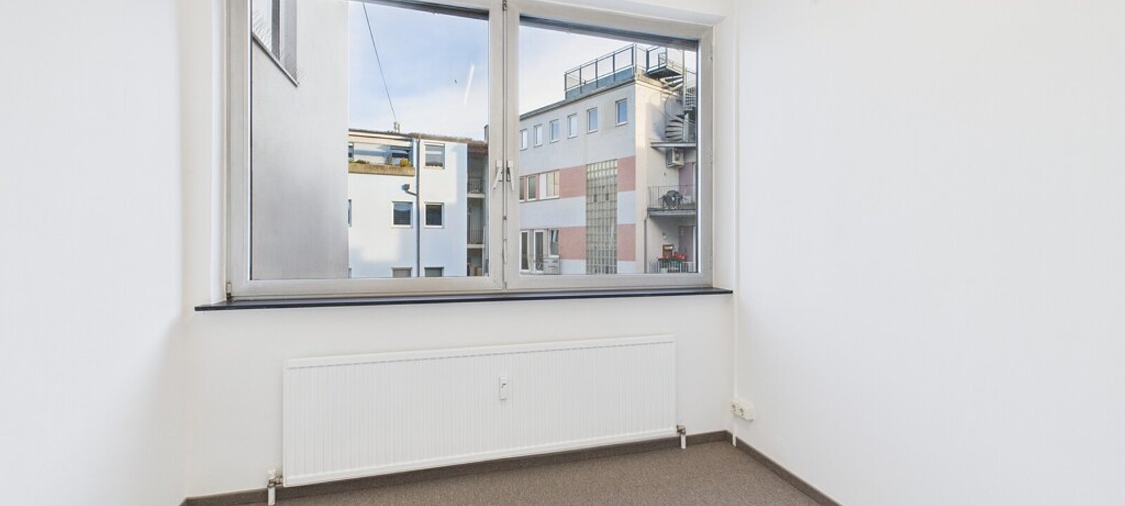 CAM02078G0-PR0089-STILL011