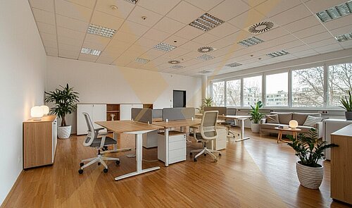 Büro-/Schulungsraum I | KI-generiert