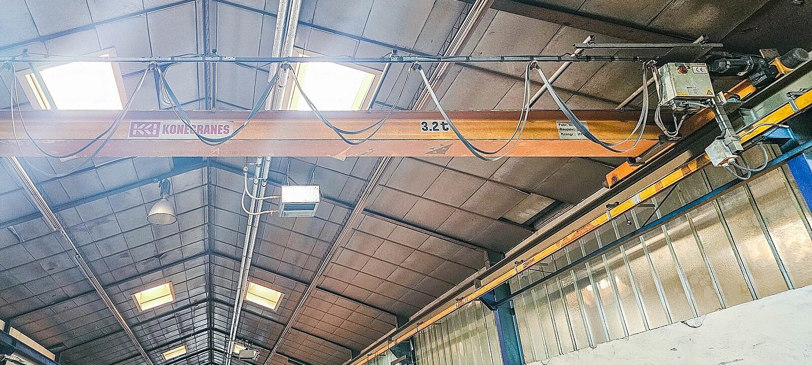 Halle B (1) Halle B (1)