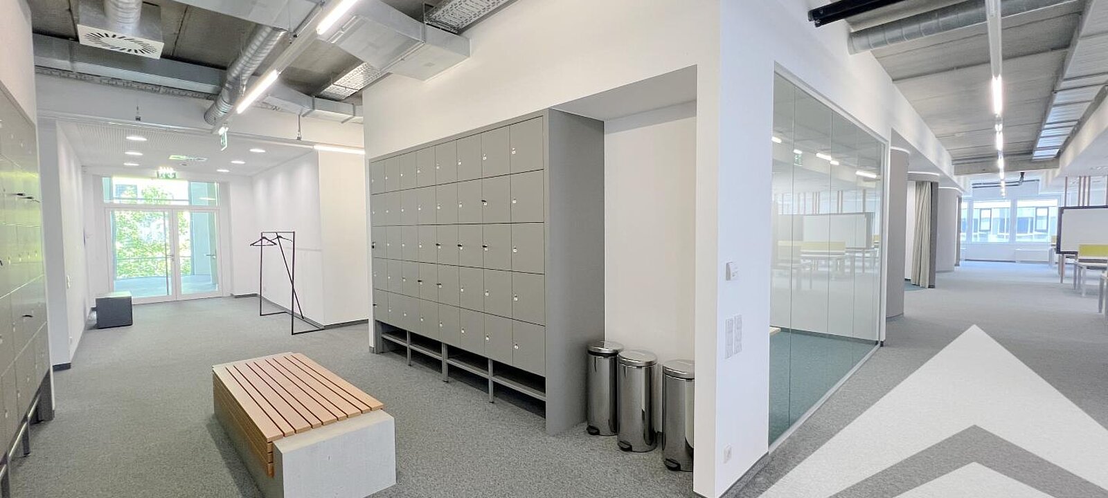 Garderobe mit Locker