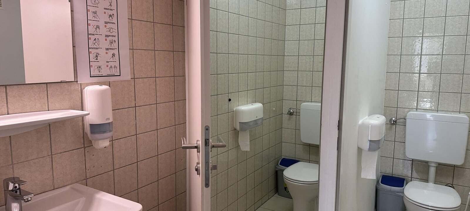 Zwei WC-Einheiten Zwei WC-Einheiten
