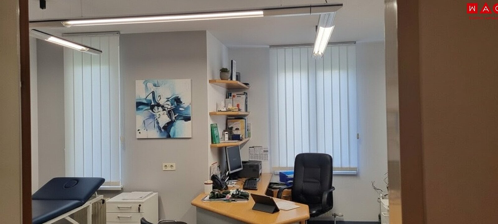 Untersuchungsraum - KI bearbeitet Untersuchungsraum - KI bearbeitet