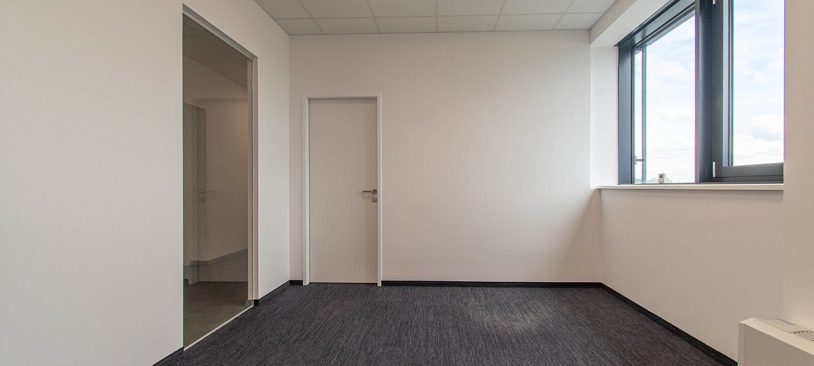 Büro III 2. OG Büro III 2. OG