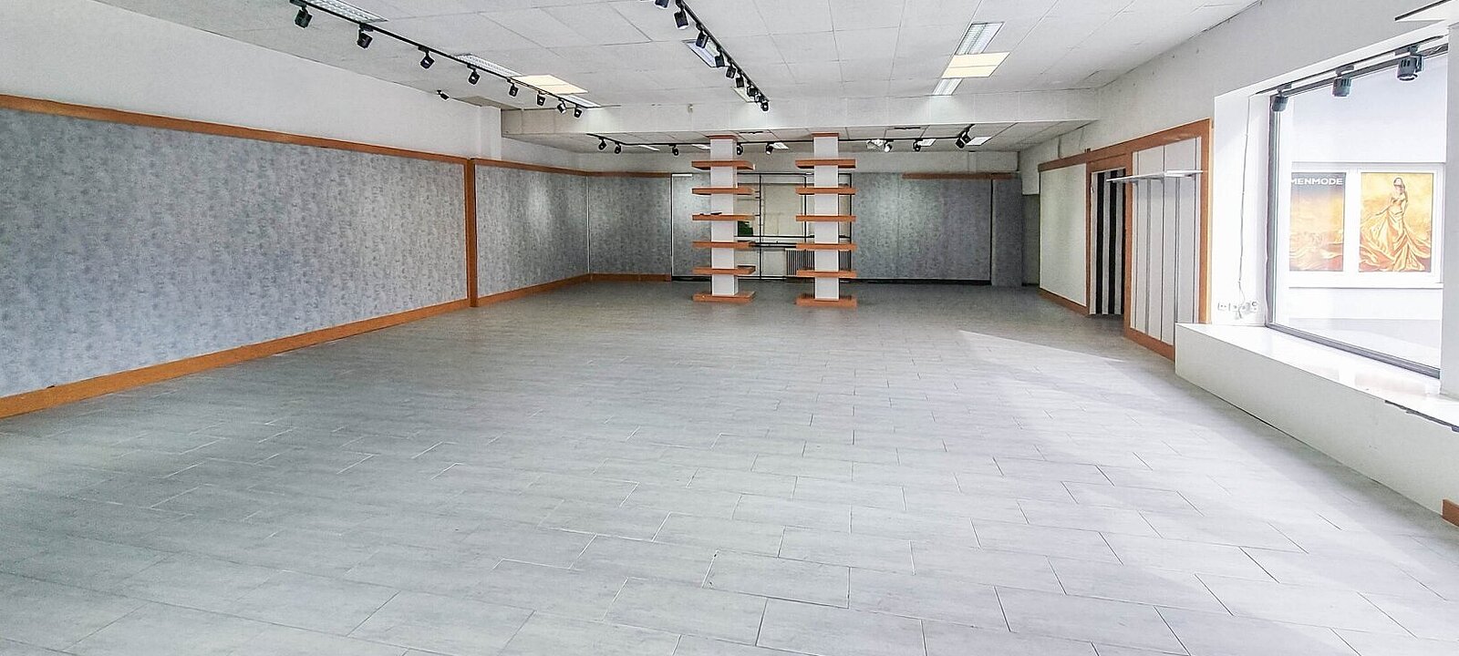 03 Verkaufsraum 03 Verkaufsraum