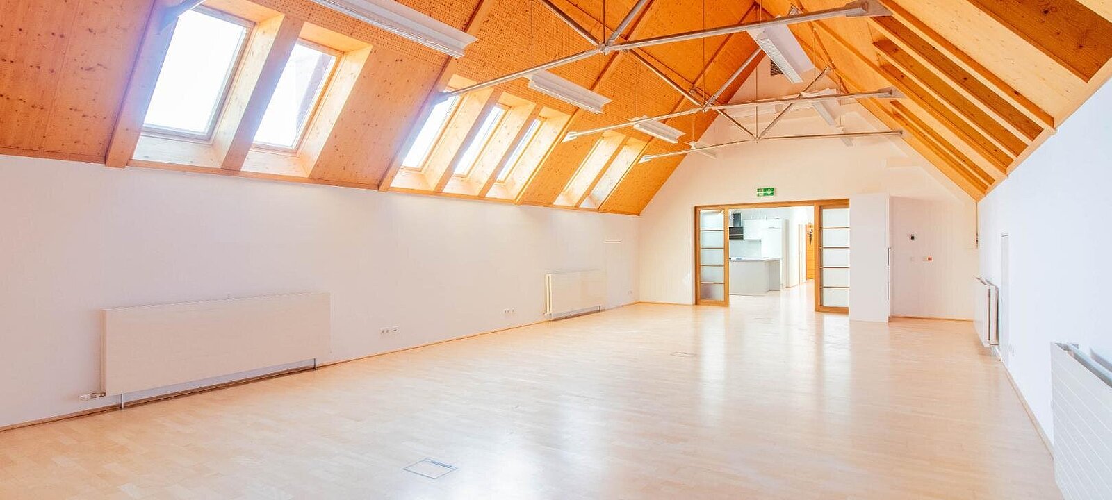 ca 130 m² Raum für Ihre Ideen ca 130 m² Raum für Ihre Ideen