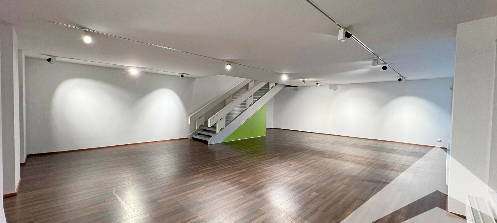 Geschäftslokal hofseitig