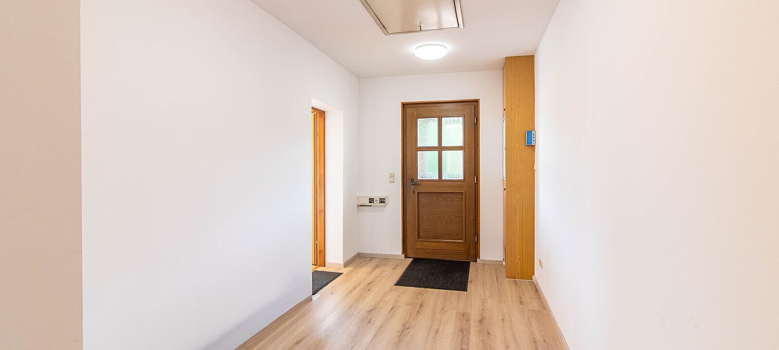 genug Platz für Ihre Garderobe genug Platz für Ihre Garderobe