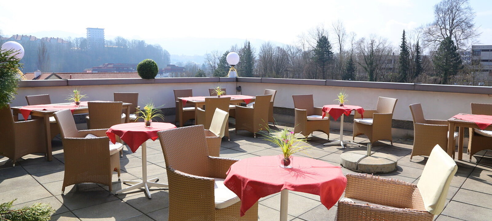 Café / Terrasse Café / Terrasse