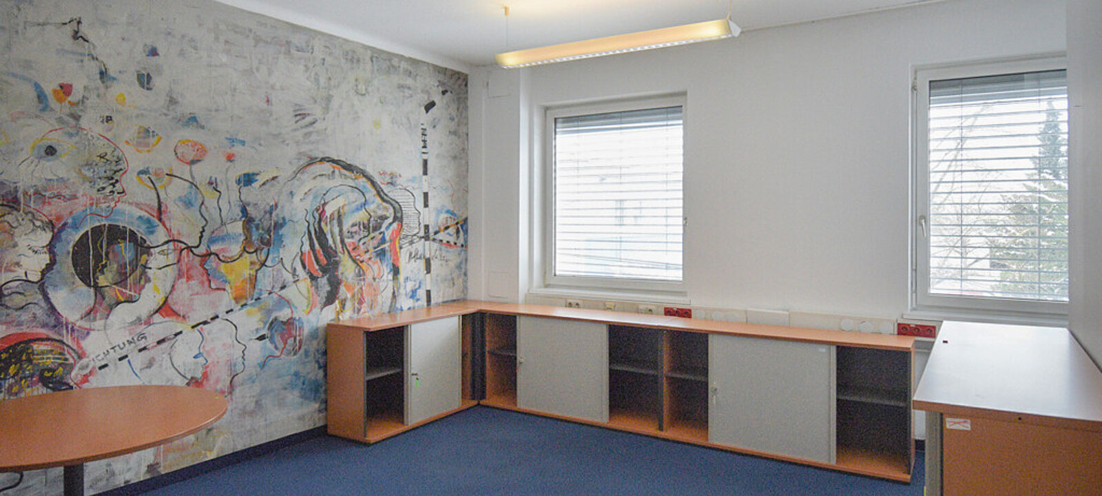 Gebäude B - Büro Gebäude B - Büro