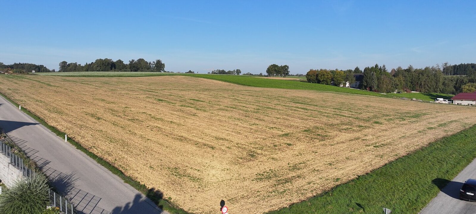 seitlicher Blick aufs Betriebsbaugebiet seitlicher Blick aufs Betriebsbaugebiet