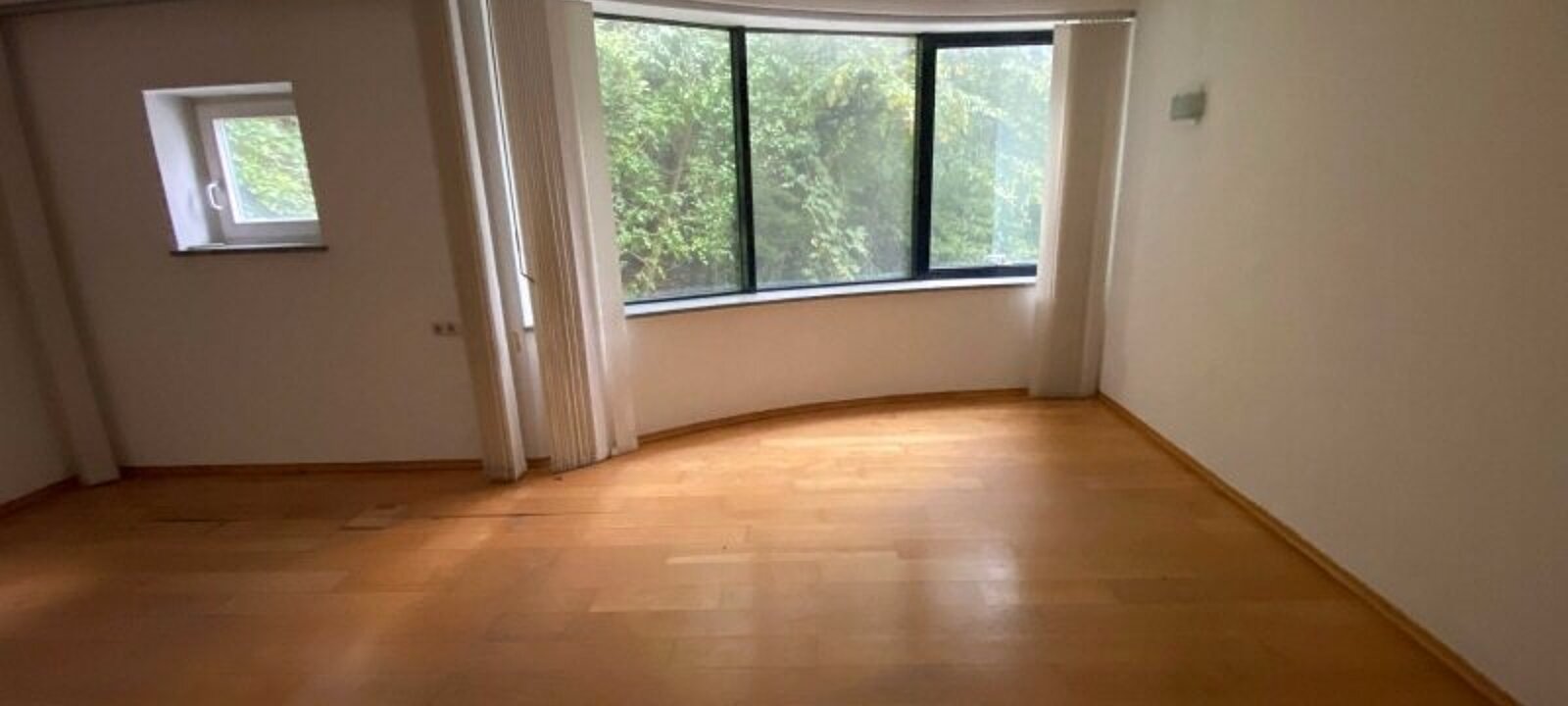 Buero-Neubau Buero-Neubau