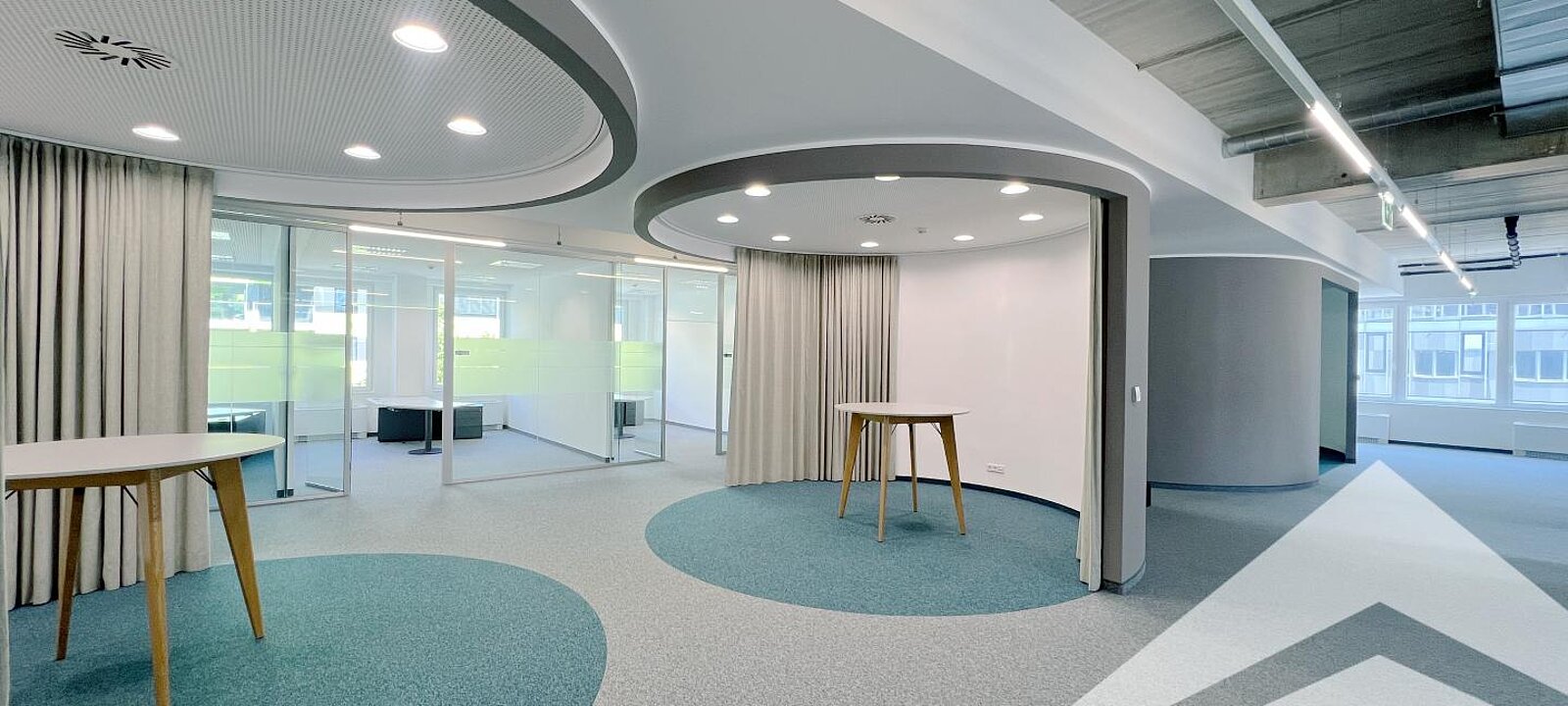 Ansicht offene Besprechungskojen