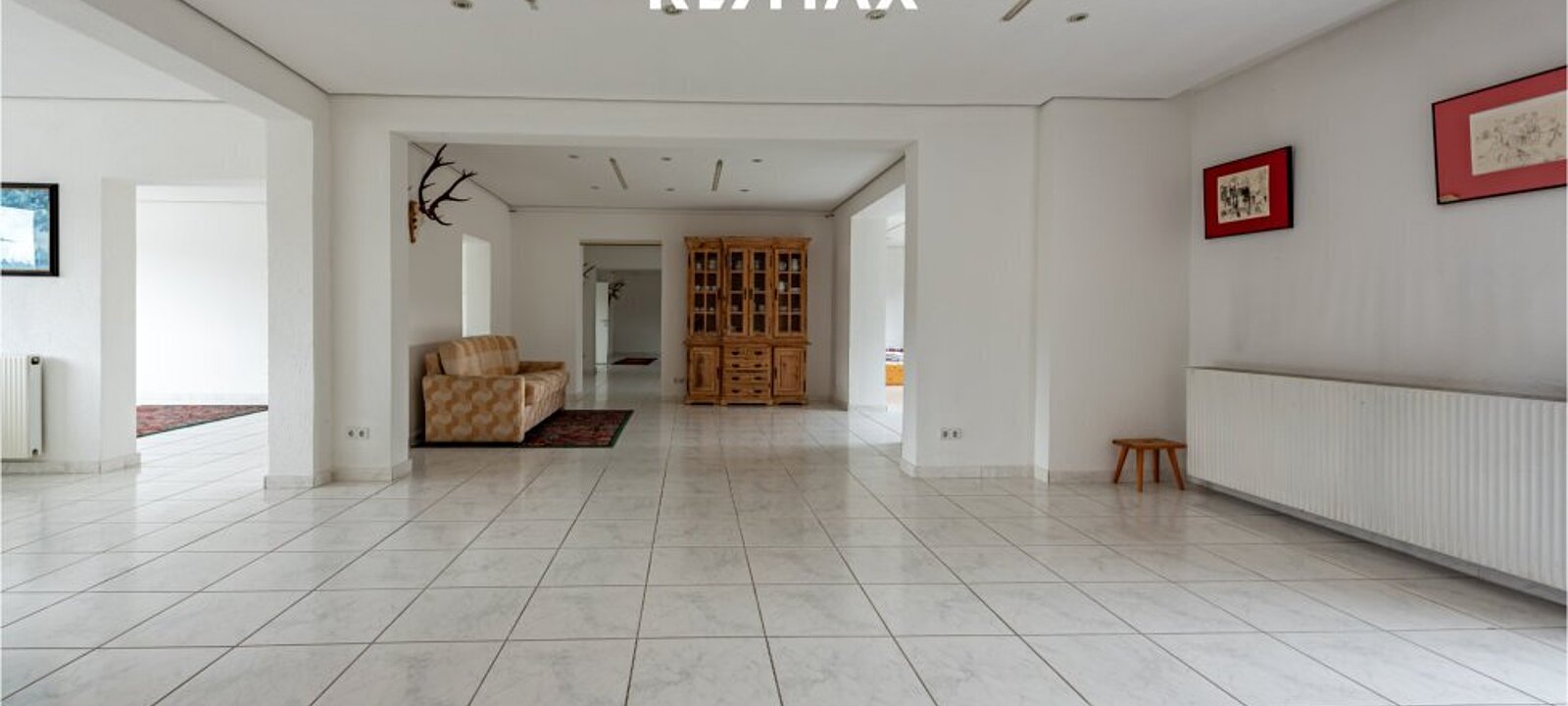 Ausstellungsfläche im Erdgeschoss Ausstellungsfläche im Erdgeschoss