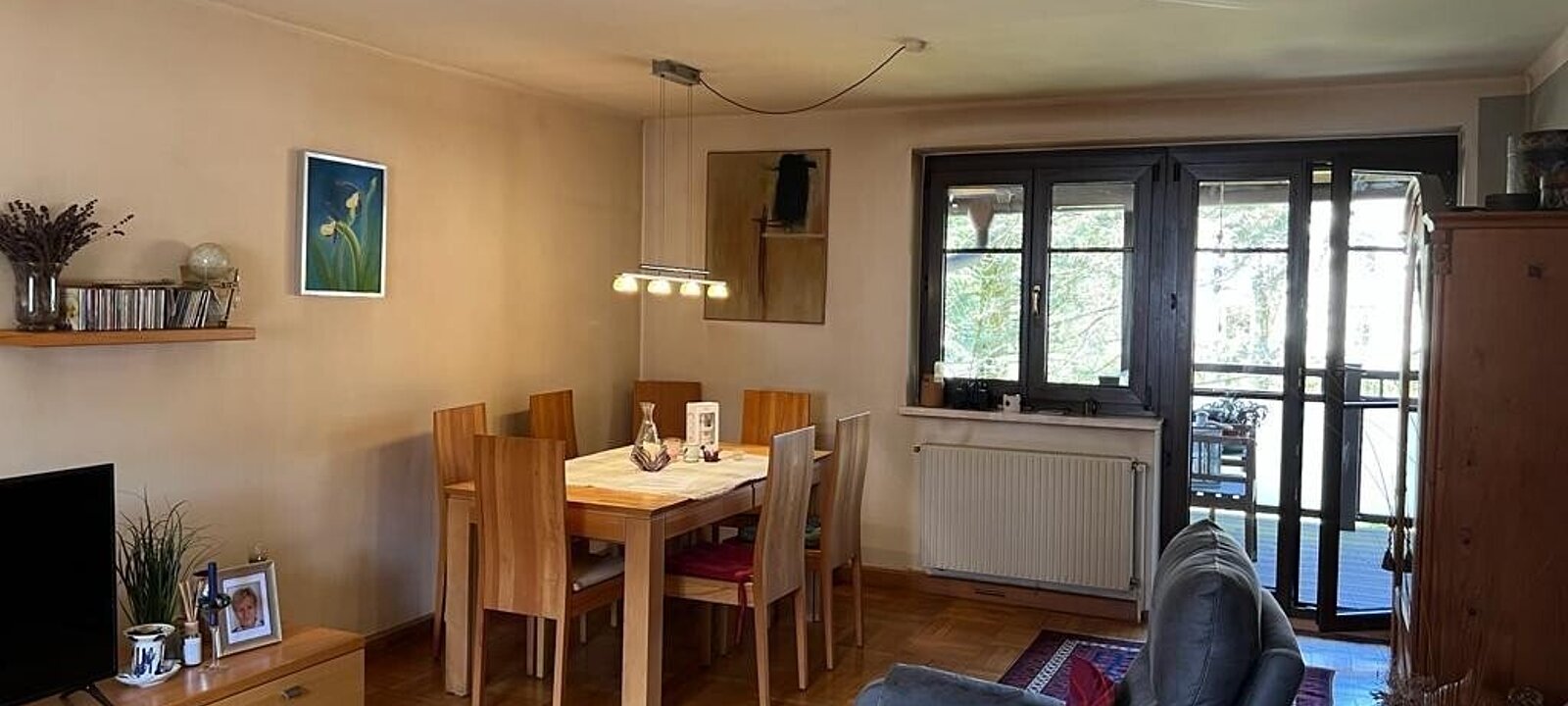 großzügiges Büro/Wohnzimmer