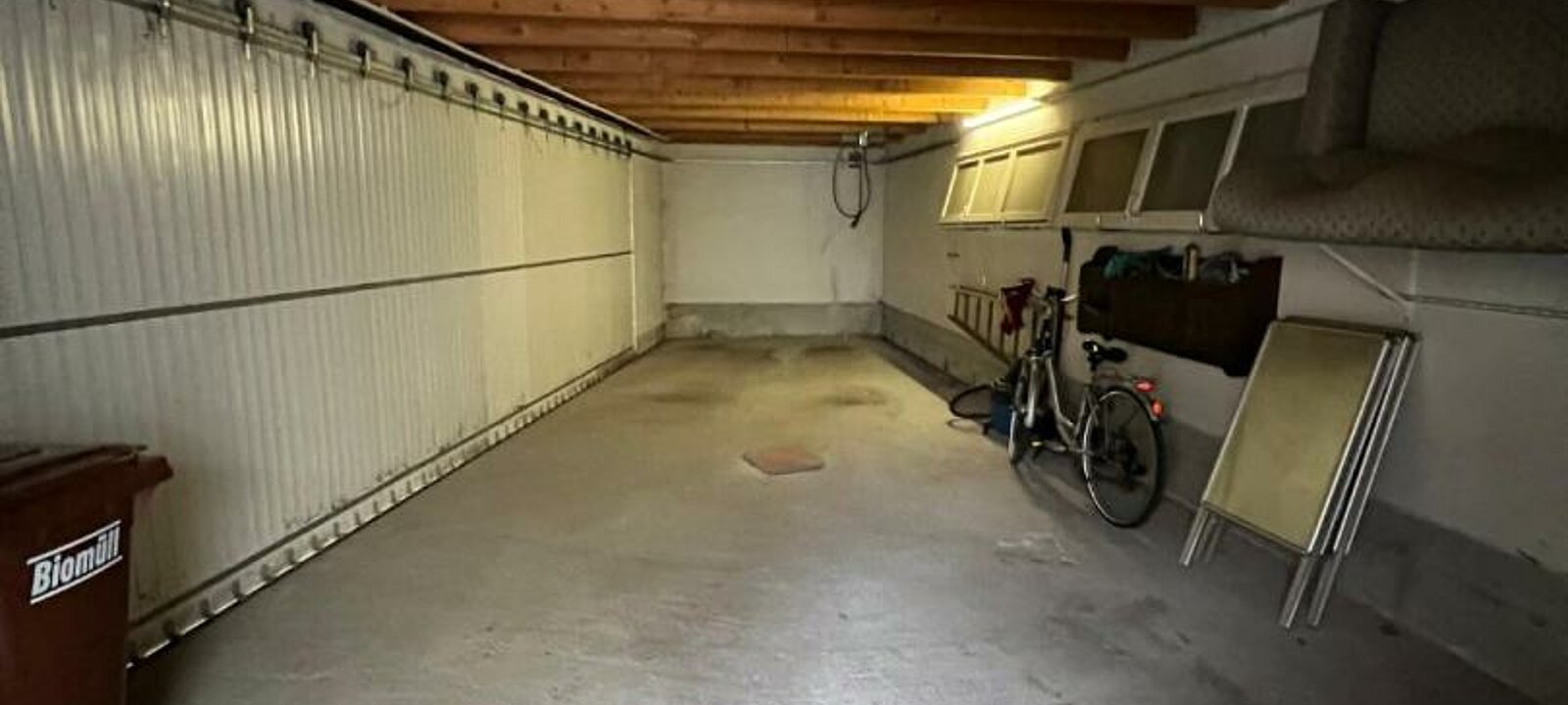 Garage mit Schiebetor