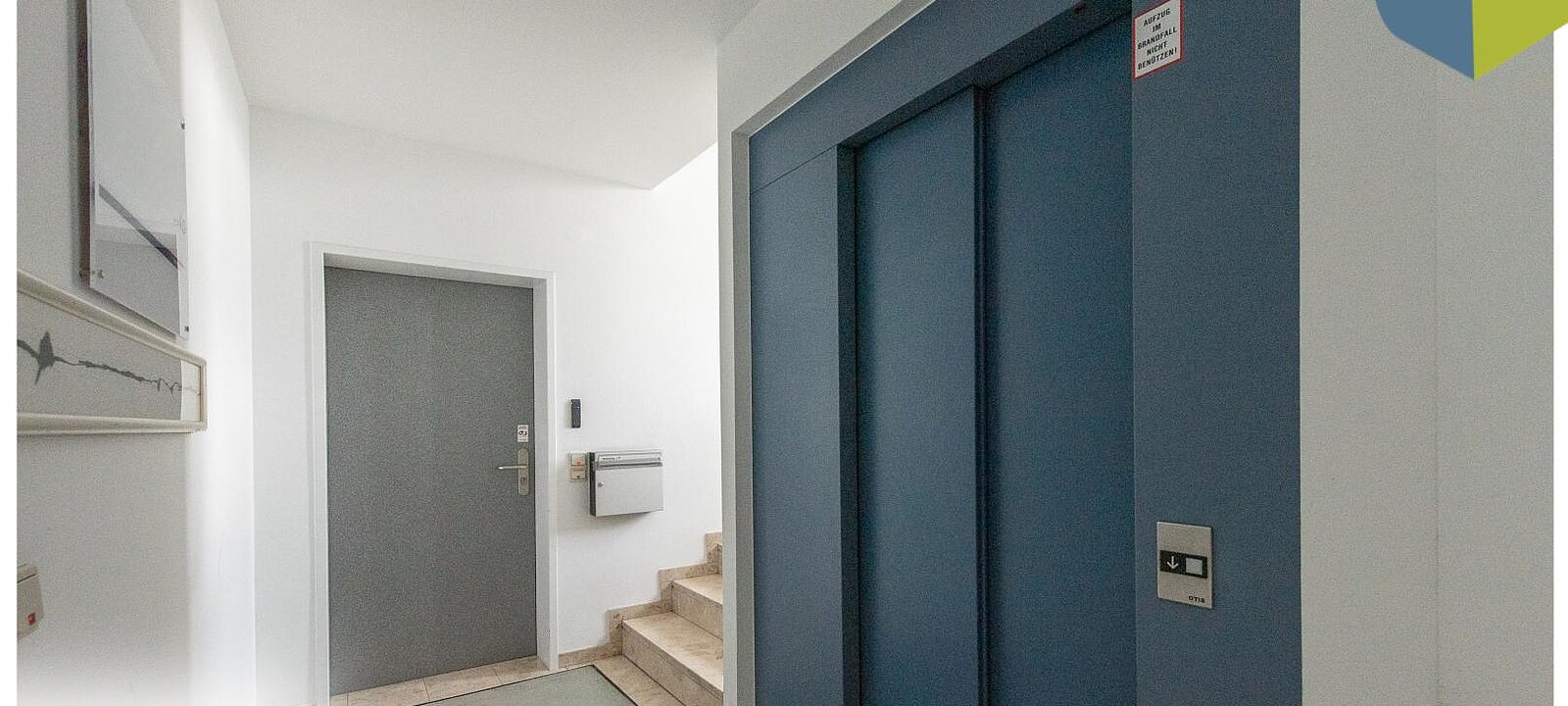 Stiegenhaus inkl. Lift