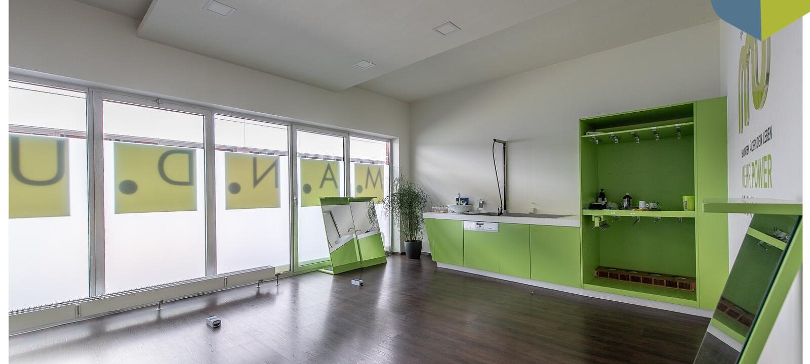 Schöner heller Büro-/ Verkaufsraum