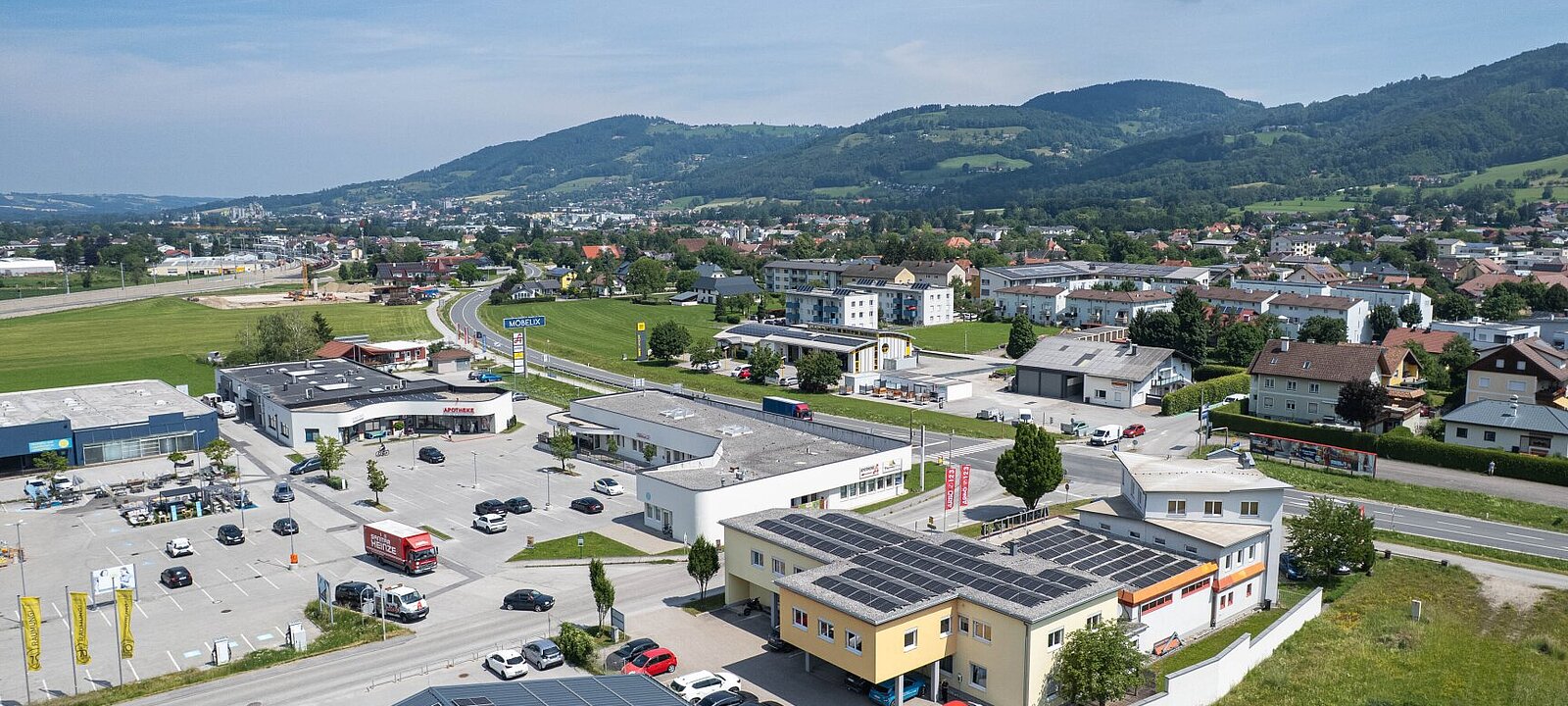 Bürogebäude in sichtbarer Lage von Micheldorf Bürogebäude in sichtbarer Lage von Micheldorf