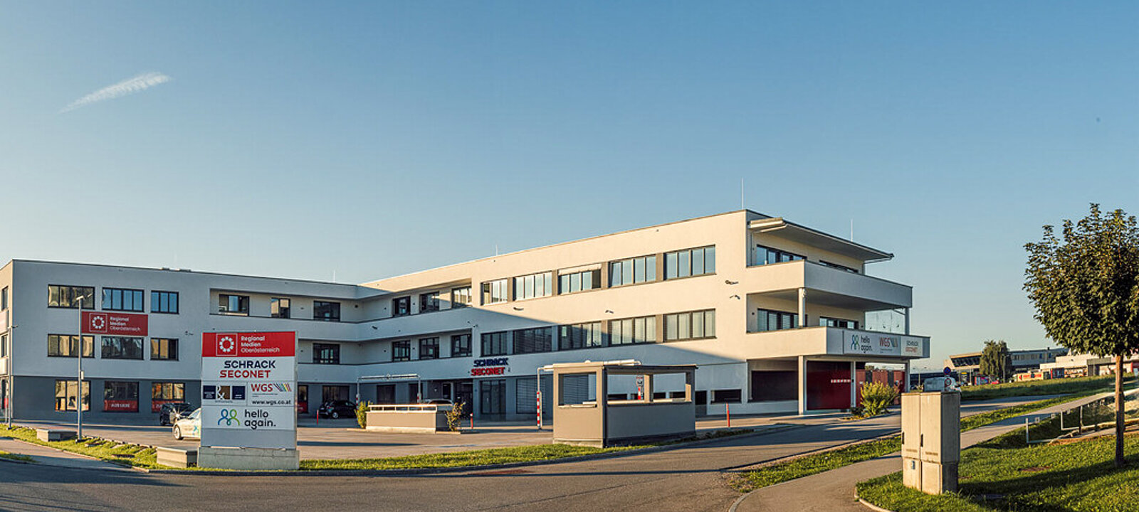 Ansichten-Gebaeude-1-3_Seite_1 Ansichten-Gebaeude-1-3_Seite_1