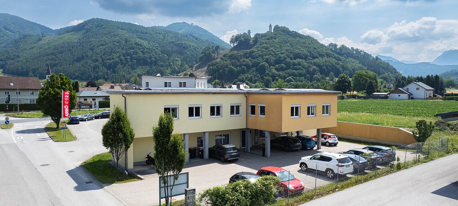 Geschäftsgebäude in zentraler Lage von Micheldorf Geschäftsgebäude in zentraler Lage von Micheldorf